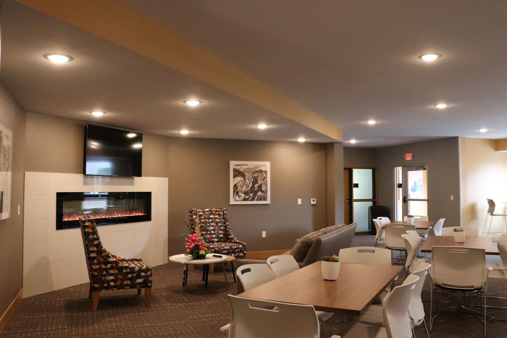 Trails Edge Of Maplewood is a similar property to Maple Hills Townhomes located in Maplewood